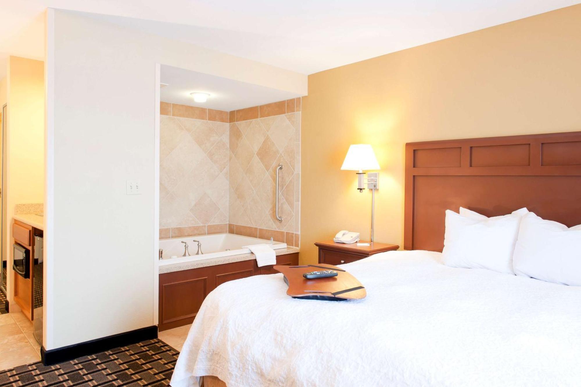 Hampton & At The University Of Missouri Hotel Columbia